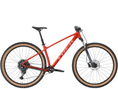 Trek Marlin 6 Gen 3 2026 S červená