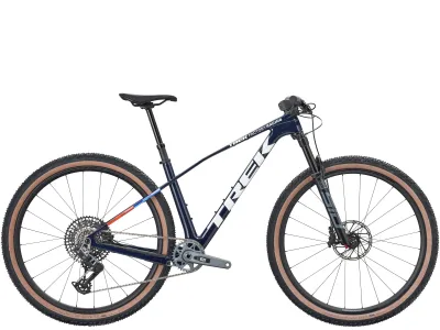 Trek Procaliber 9.7 AXS Gen 3 2026 M tmavě modrá